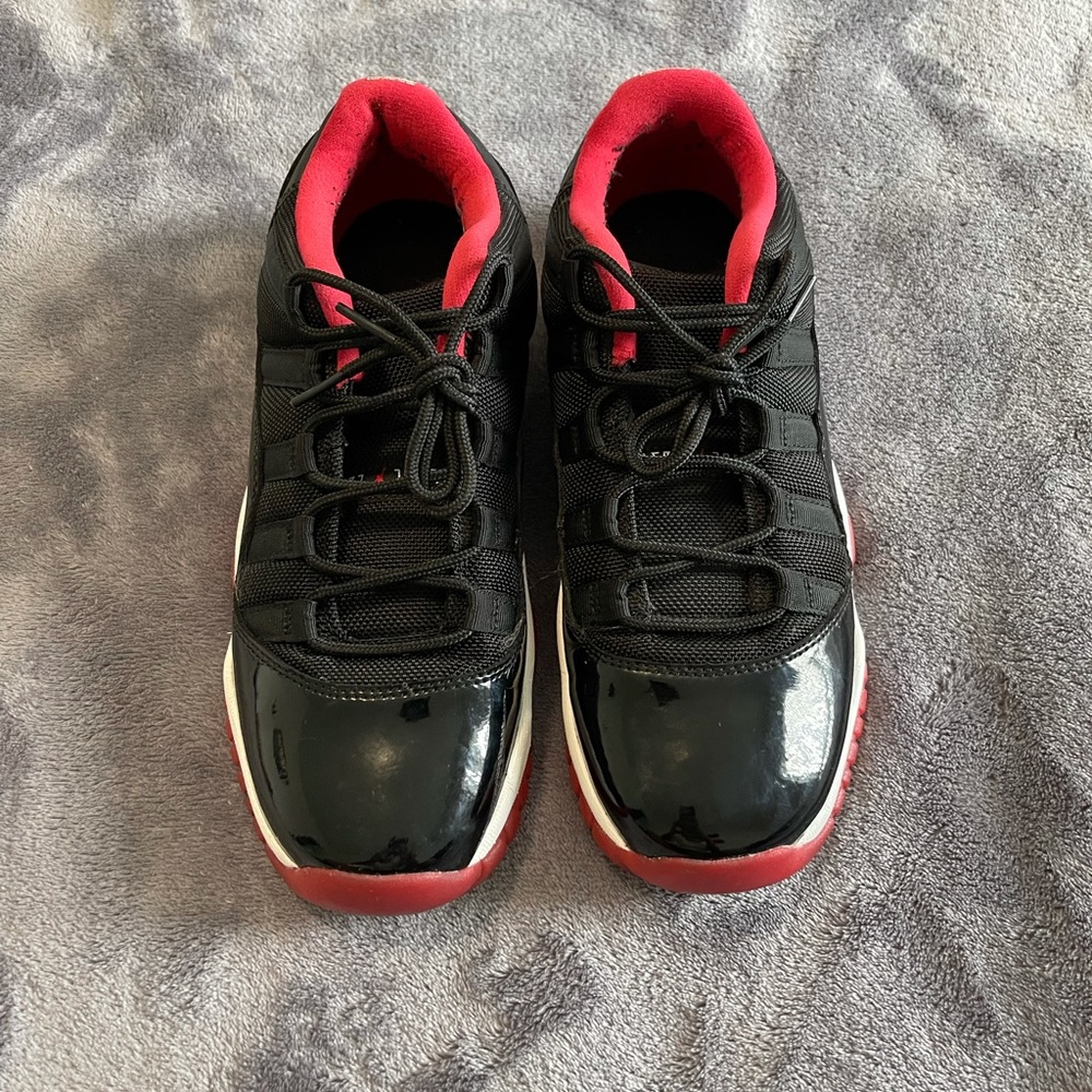 2021 Air Jordan Bred 11 Lows 
Kids 7Y